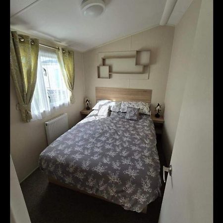 8 Berth Caravan Martello Beach Clacton Jaywick Sands Экстерьер фото